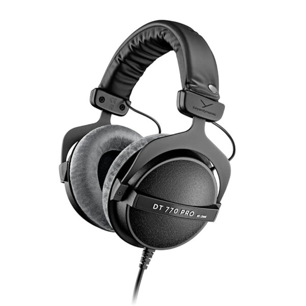 هدفون مانیتورینگ Beyerdynamic DT-770 Pro از نمای جلو